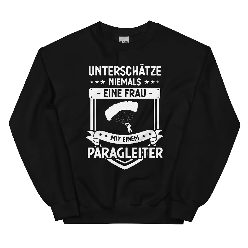Unterschatze Niemals Eine Frau Mit Einem Paragleiter - Sweatshirt (Unisex) Hoodie with Mesh Breathable Sporty Unterschatze Niemals Eine Frau Mit Einem Paragleiter - Sweatshirt (Unisex) Hoodie with Mesh Breathable Sporty