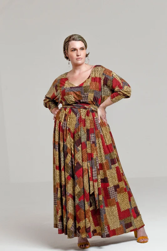 PLUS SIZE PATCH PRINT MAXI DRESS- JIBRI Cozy Maxi Dress with Slit