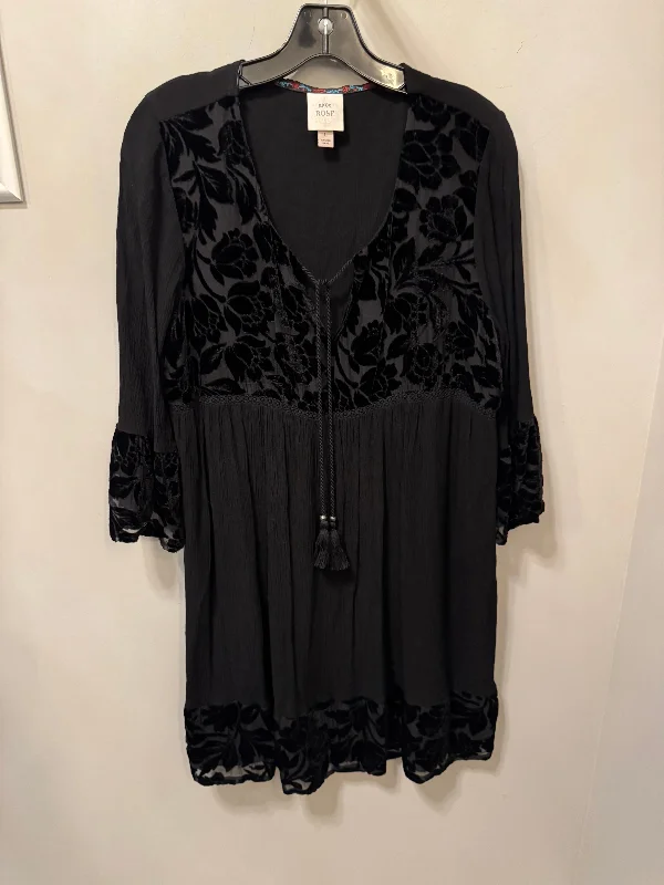 Dress Casual Short By Knox Rose In Black, Size: L