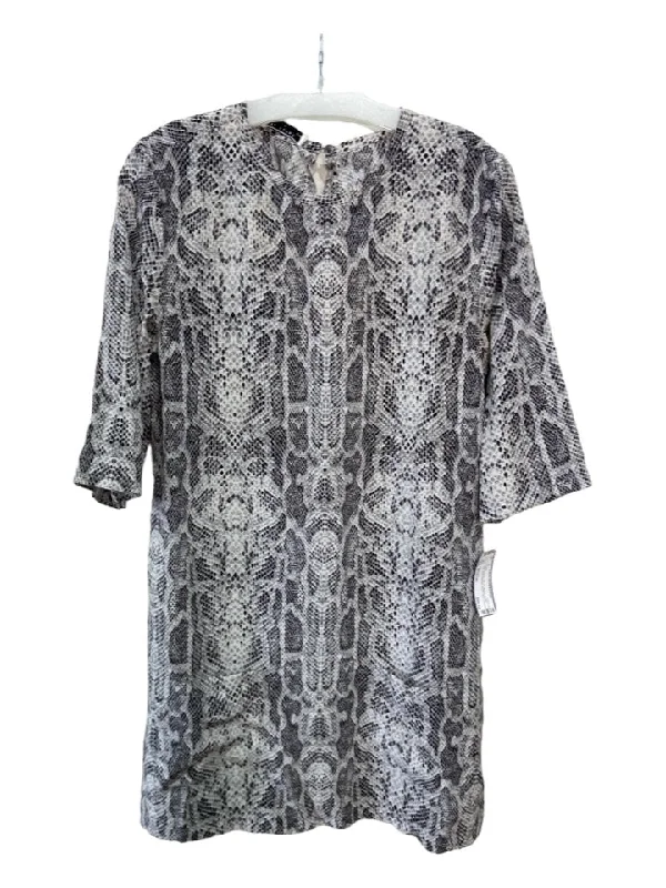 Equipment Size Medium Gray & Black Silk 3/4 Sleeve Snake Print Round Neck Dress