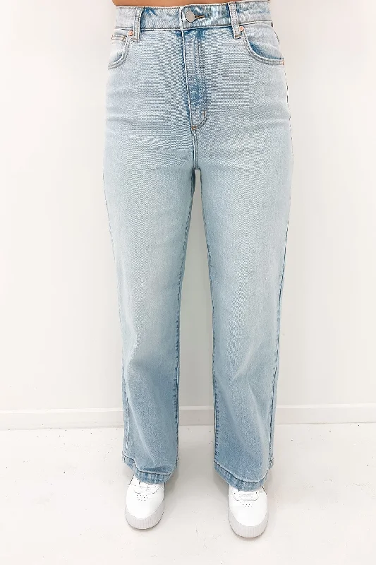 A 94 High & Wide Jean Rosanna Stylish Plus Size Denim Jeans