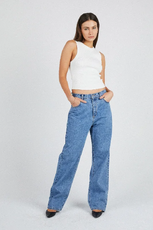 A Brand A Slouch Jean in Georgia Comfortable Zip-Fly Denim Jeans