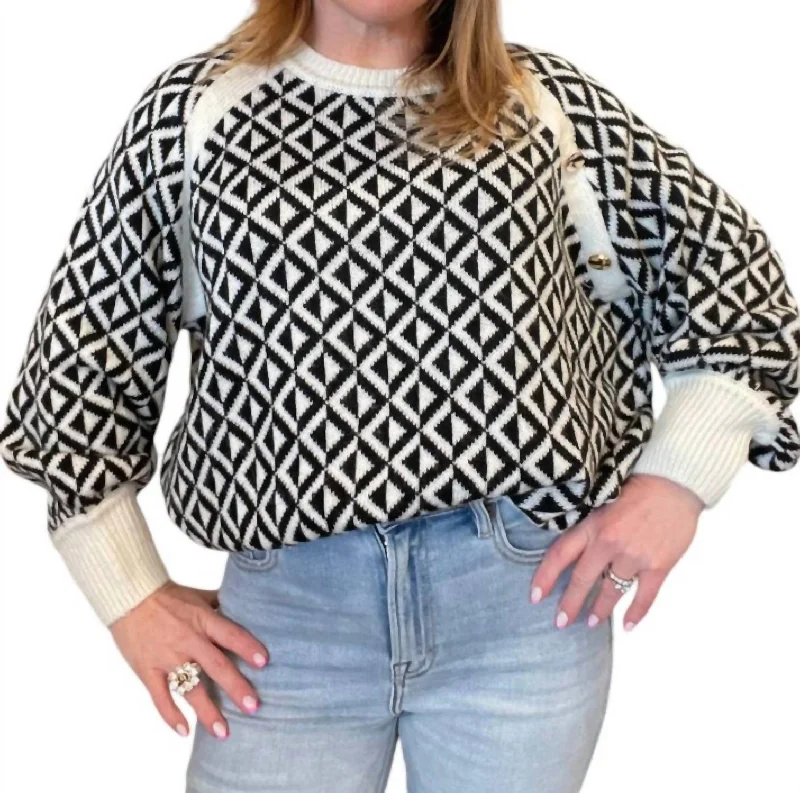 Button Detail Patterned Sweater In Black Lightweight Heavyweight Midweight